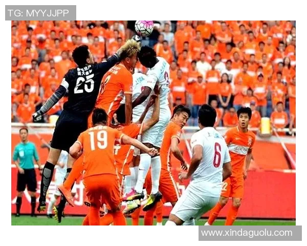 2004年鲁能与申花激战回顾：足球盛宴中的经典对决与历史瞬间